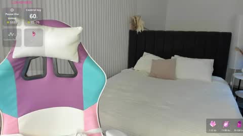Snapshot of aria_mila chatting on June 2, 2026, 3:08 am aria_mila online show from June 2, 2026, 3:08 am