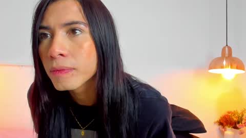 aria_millers1 online show from April 6, 2026, 12:17 pm