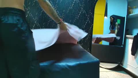 Aria Millers  online show from November 11, 2025, 10:15 am