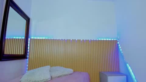 Aria Millers  online show from January 7, 2026, 11:01 am