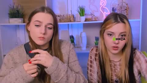 Luna online show from October 6, 2025, 7:11 pm