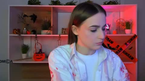 Luna online show from October 28, 2025, 8:11 pm