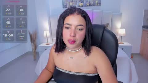 Aria  online show from September 29, 2025, 8:02 pm