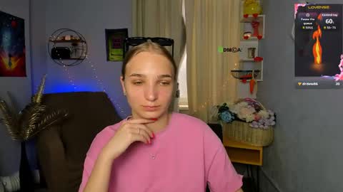 aria_voss_ online show from May 26, 2026, 5:58 am