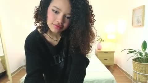 ariaa_23 online show from September 8, 2025, 2:27 pm