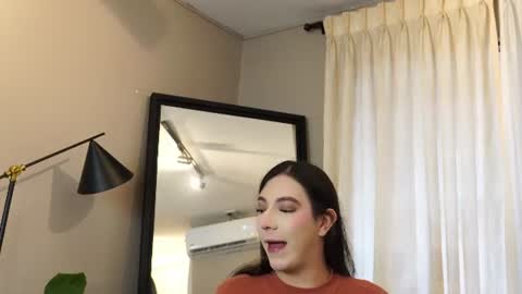 Snapshot of ariaa_isabell chatting on July 2, 2026, 6:47 pm Ariaa online show from July 2, 2026, 6:47 pm