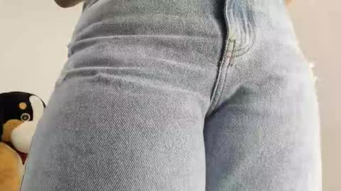 ariacoral online show from January 14, 2026, 1:17 pm