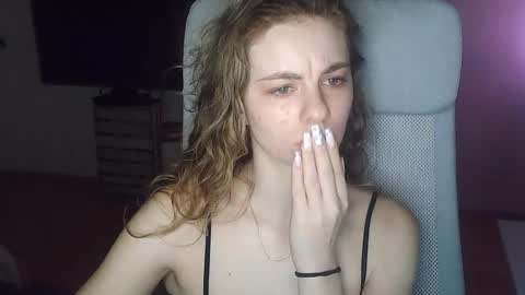 Snapshot of ariacreazy chatting on April 2, 2026, 8:39 pm AriaCreazy online show from April 2, 2026, 8:39 pm