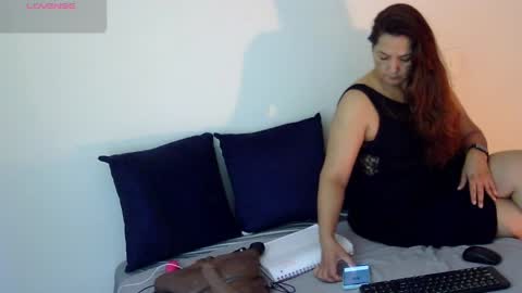 Snapshot of ariadna_grad chatting on April 6, 2026, 1:12 pm A r i a d n a online show from April 6, 2026, 1:12 pm
