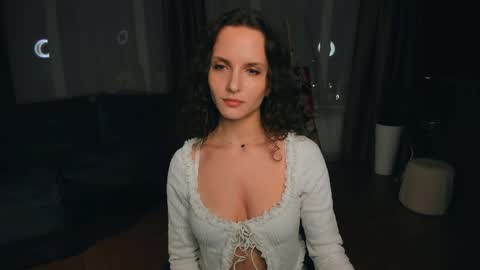 Snapshot of ariadna_s chatting on May 10, 2026, 9:53 pm Ariadna online show from May 10, 2026, 9:53 pm