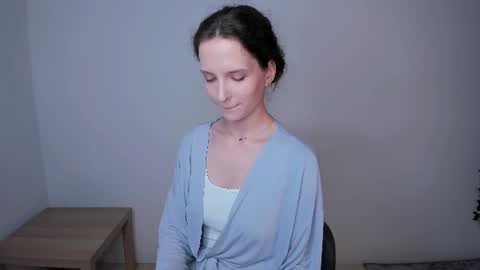 Snapshot of ariadna_s chatting on June 13, 2026, 10:29 pm Ariadna online show from June 13, 2026, 10:29 pm