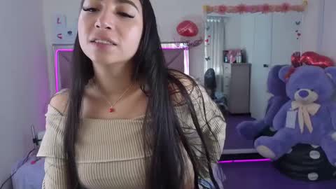 ariadnacappelletty online show from September 20, 2025, 3:46 pm