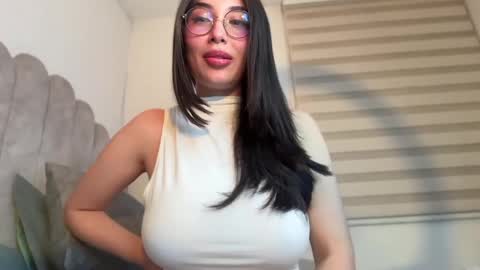 ARIADNA  IM NEW HERE THANK YOU VERY MUCH FOR FOLLOWING ME online show from May 31, 2026, 6:42 am