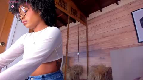 Aria Foster online show from April 18, 2026, 3:54 am