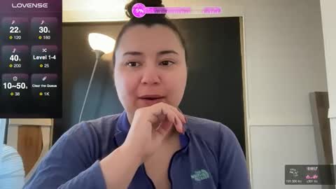 ariahastings942 online show from April 18, 2026, 12:31 pm