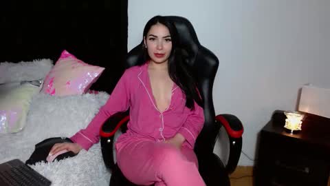 Snapshot of ariana_28 chatting on October 12, 2025, 12:26 pm Ariana lvarez online show from October 12, 2025, 12:26 pm