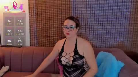 Ariana Cruz online show from November 18, 2025, 12:42 pm