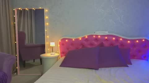 Ariana online show from March 2, 2025, 10:59 pm