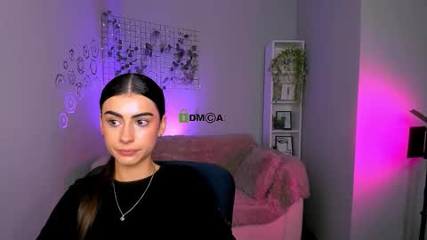 ariana_ross7 online show from September 29, 2025, 9:14 am