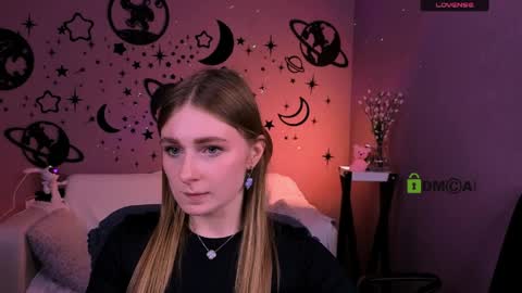 ariana_ross7 online show from April 7, 2026, 7:25 pm