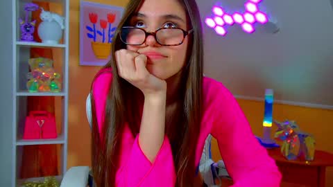 Ariana online show from April 16, 2026, 9:39 pm