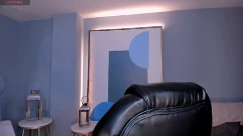 Ariana Dumont online show from October 15, 2025, 11:43 am