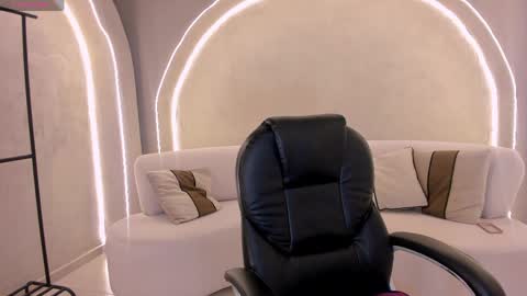 Your Girl  online show from April 17, 2026, 2:58 am