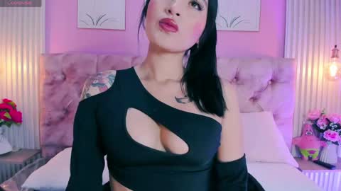 Snapshot of arianawest_ chatting on June 5, 2026, 2:01 pm arianawest_ online show from June 5, 2026, 2:01 pm