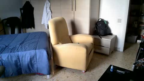 Banana online show from February 26, 2025, 4:35 pm