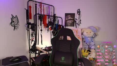 arianna_connorr online show from April 4, 2026, 3:20 pm