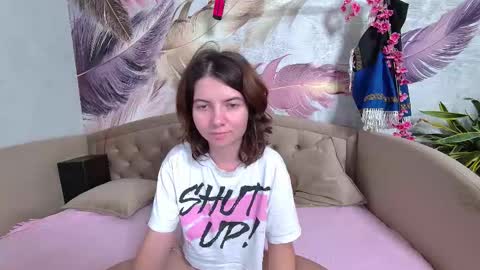arianna_flower online show from October 5, 2025, 12:25 pm