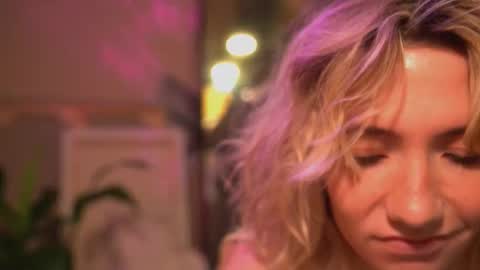 Olivka online show from October 4, 2025, 4:32 am