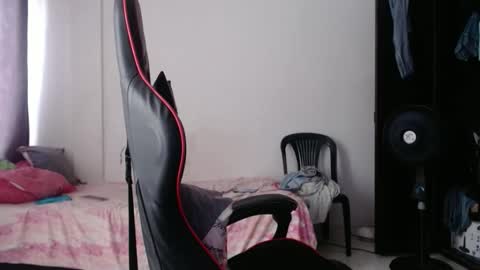 Snapshot of ariannaloovel chatting on May 15, 2026, 6:15 pm ariannaloovel online show from May 15, 2026, 6:15 pm