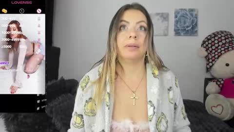 ariannawil online show from January 10, 2026, 11:42 pm