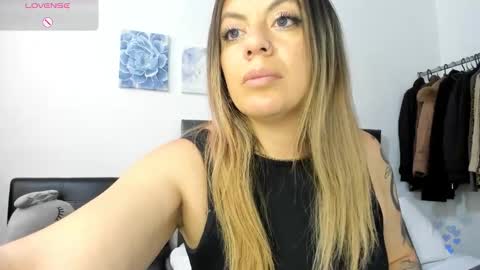 ariannawil online show from February 7, 2026, 9:29 pm