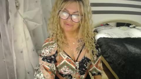Snapshot of ariannesexy chatting on July 7, 2026, 7:29 pm ArianeSexy online show from July 7, 2026, 7:29 pm