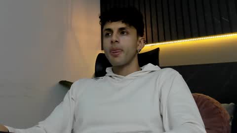 ariasaadeh online show from September 18, 2025, 12:07 pm