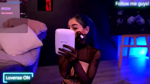 Aria  online show from September 27, 2025, 8:25 pm