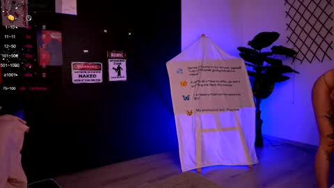 Aria  online show from November 7, 2025, 10:32 pm