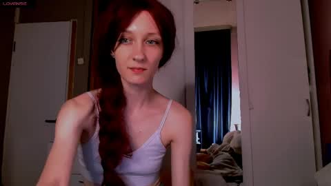 Snapshot of aribluush chatting on May 21, 2026, 9:33 pm aribluush online show from May 21, 2026, 9:33 pm
