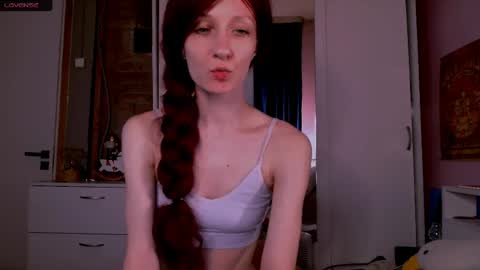 Snapshot of aribluush chatting on May 28, 2026, 10:18 pm aribluush online show from May 28, 2026, 10:18 pm
