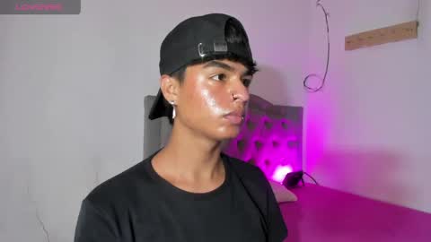 ariel_adan online show from April 28, 2026, 2:27 am