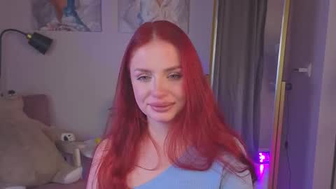 ariel_aerial online show from October 7, 2025, 9:45 pm