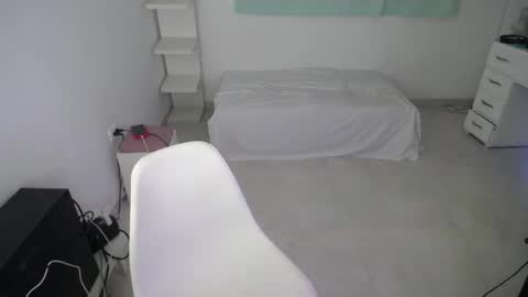 Snapshot of ariel_princess02 chatting on March 1, 2025, 2:04 am daniella online show from March 1, 2025, 2:04 am