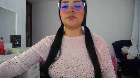 Snapshot of ariel_princess02 chatting on October 22, 2025, 2:45 am daniella online show from October 22, 2025, 2:45 am