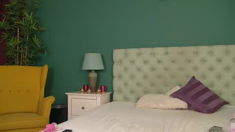 Snapshot of ariel_quinn chatting on February 16, 2025, 7:38 pm Ariel online show from February 16, 2025, 7:38 pm