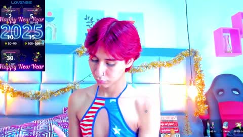 Snapshot of ariel_villa_ chatting on January 7, 2025, 12:45 am ARIEL VILLA online show from January 7, 2025, 12:45 am