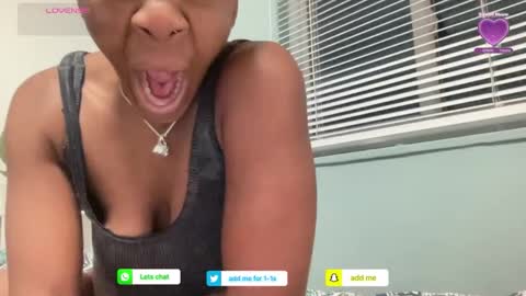 Snapshot of arielbliss69 chatting on April 28, 2026, 2:38 am arielbliss69 online show from April 28, 2026, 2:38 am