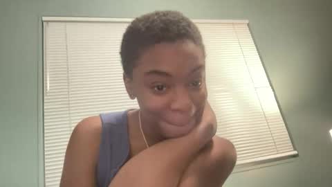Snapshot of arielbliss69 chatting on June 2, 2026, 3:30 am arielbliss69 online show from June 2, 2026, 3:30 am