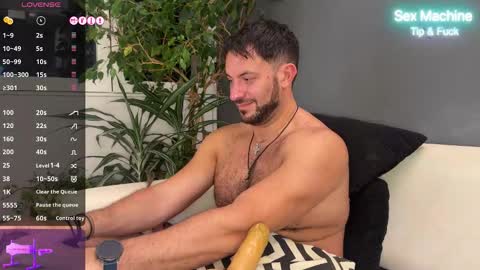 Ariel online show from March 18, 2026, 2:37 am